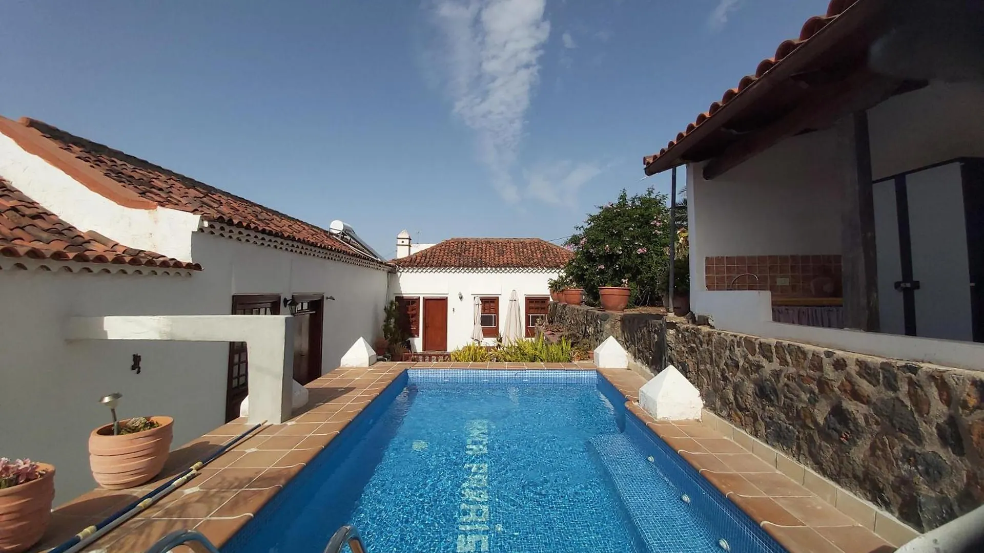 Holidays Tenerife Breakfast Inclusive Wifi Pool Fr location